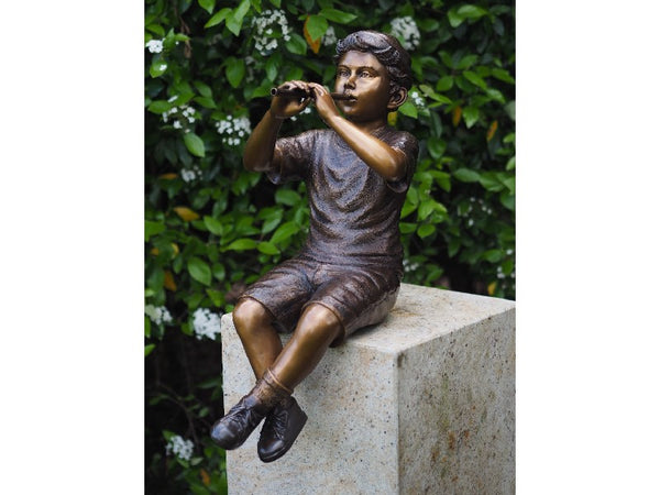 Bronzen beeld muziek - Jongen speelt fluit - GardenArts