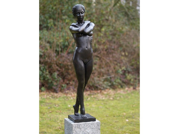 Bronzen beeld vrouw - GardenArts